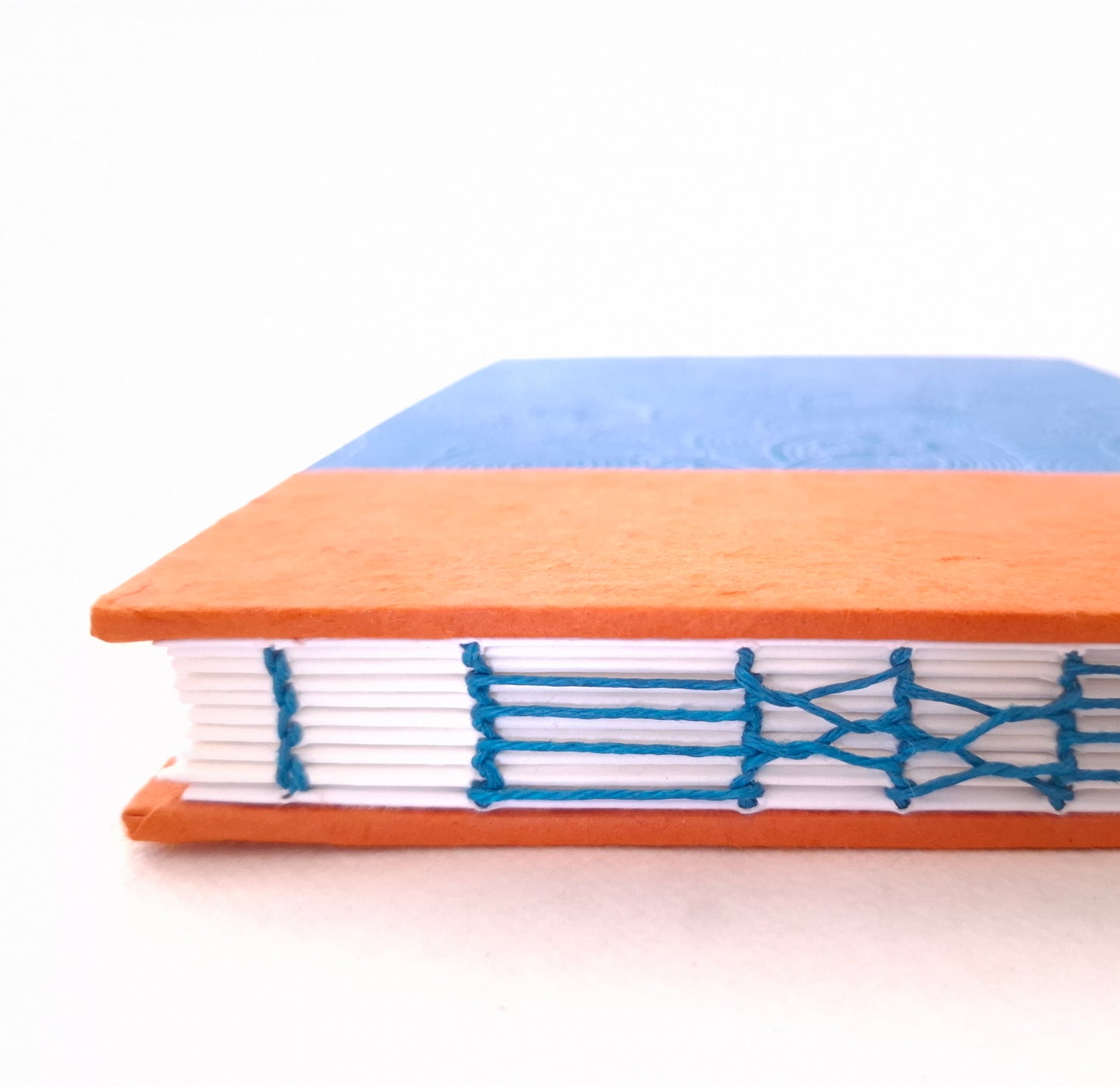 Taccuino per acquerello con onde giapponesi in arancione e blu