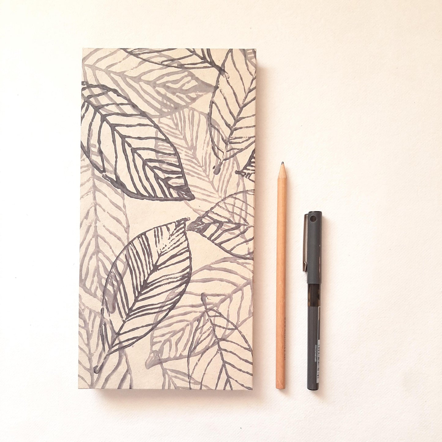 Taccuino per artista con stampa botanica di foglie in blu e ruggine