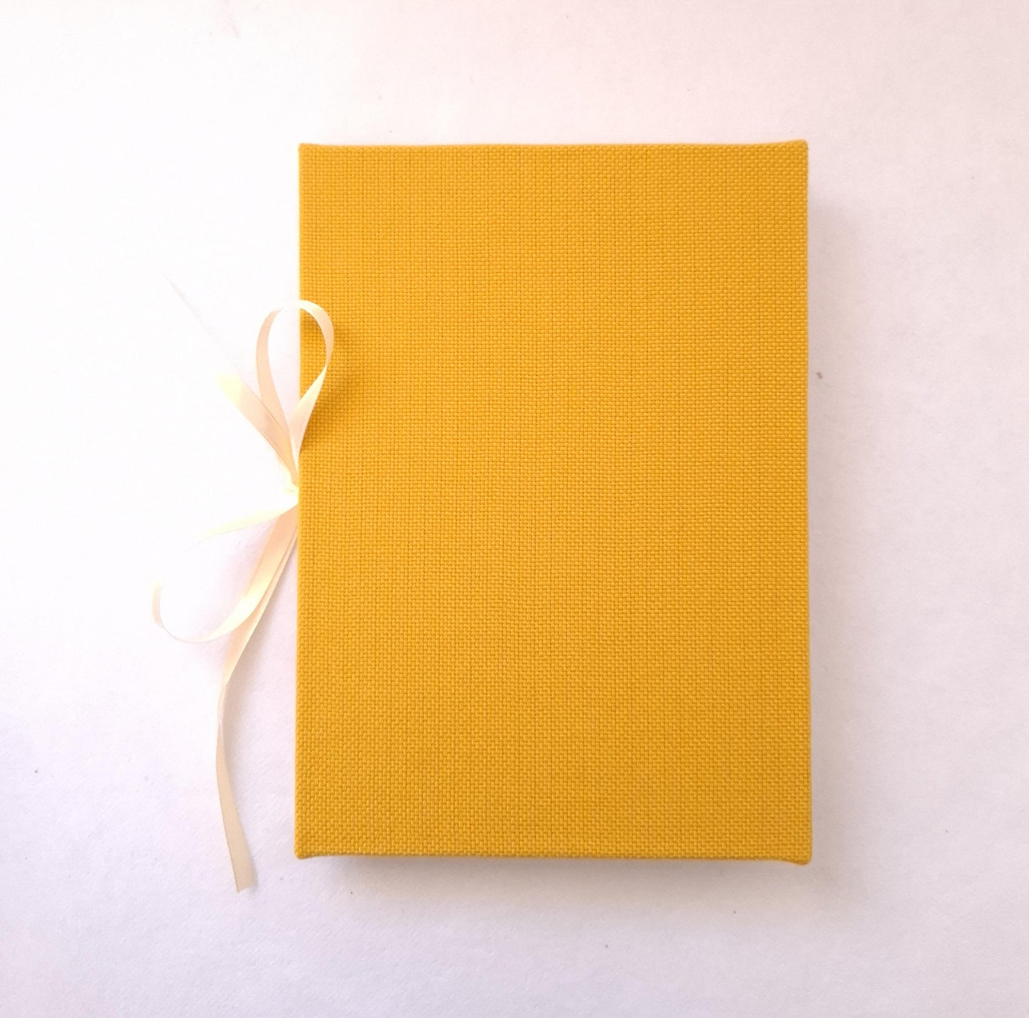 Diario A5 con pagine avorio e copertine in tessuto floreale Giapponese