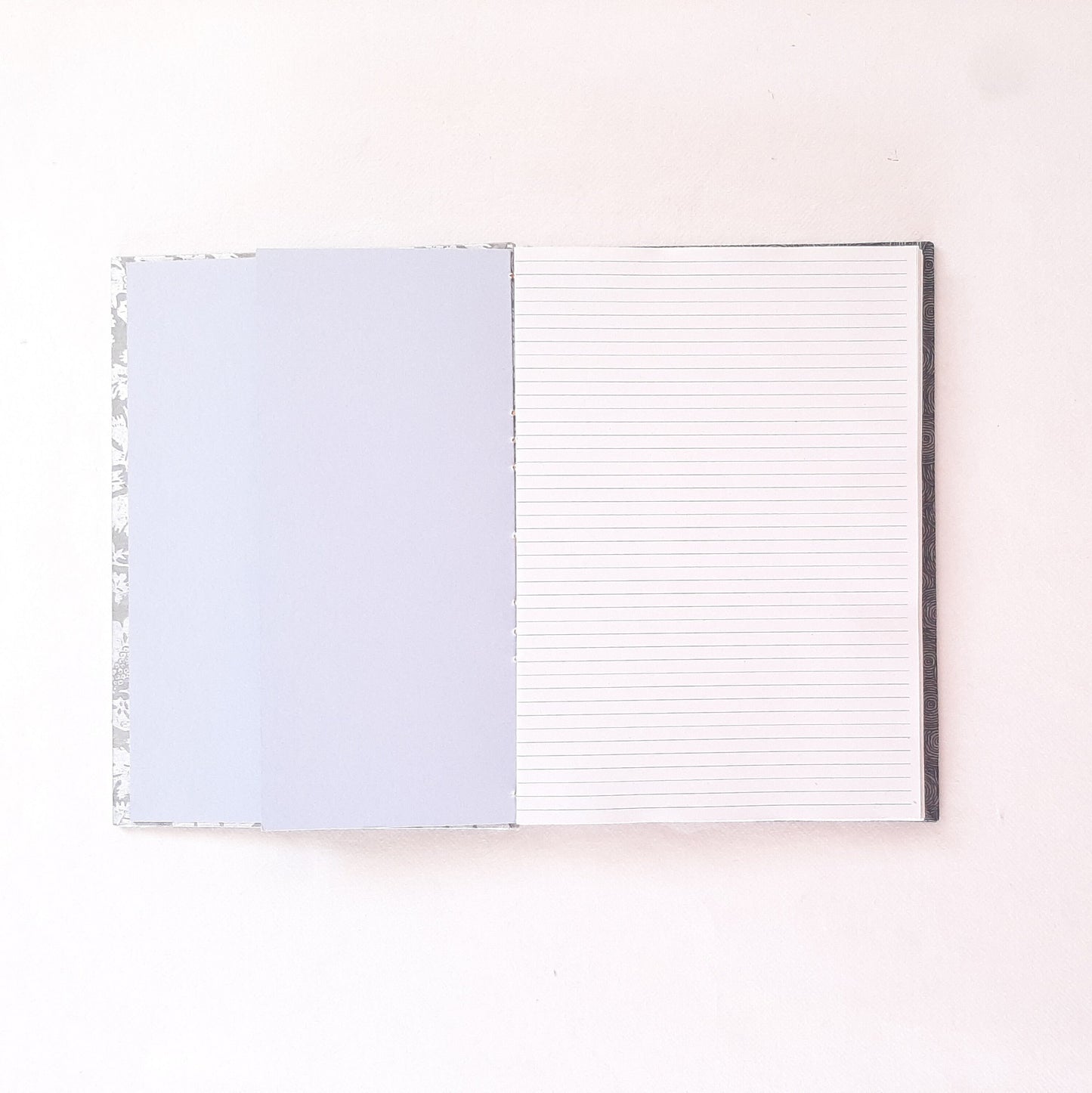 Taccuino A5 floreale con pagine in carta riciclata a righe
