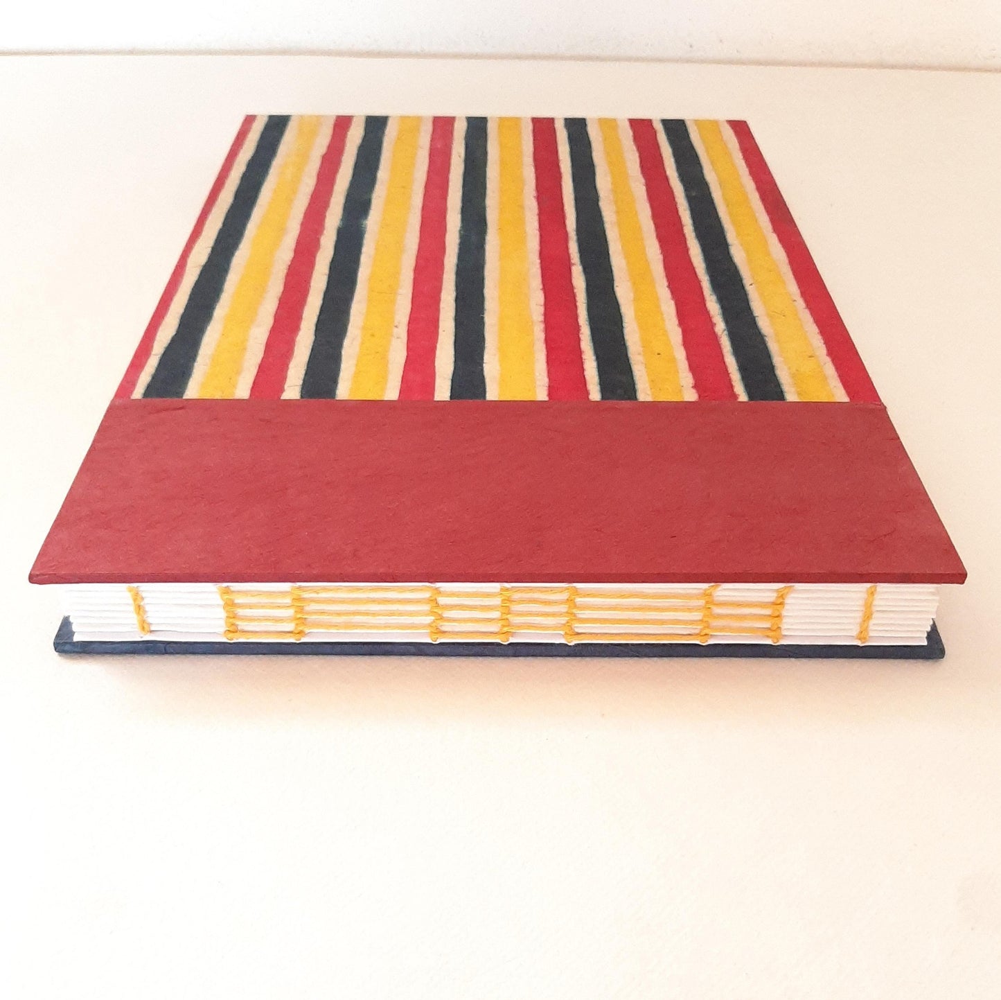 Taccuino grande per acquerello con righe batik multicolore