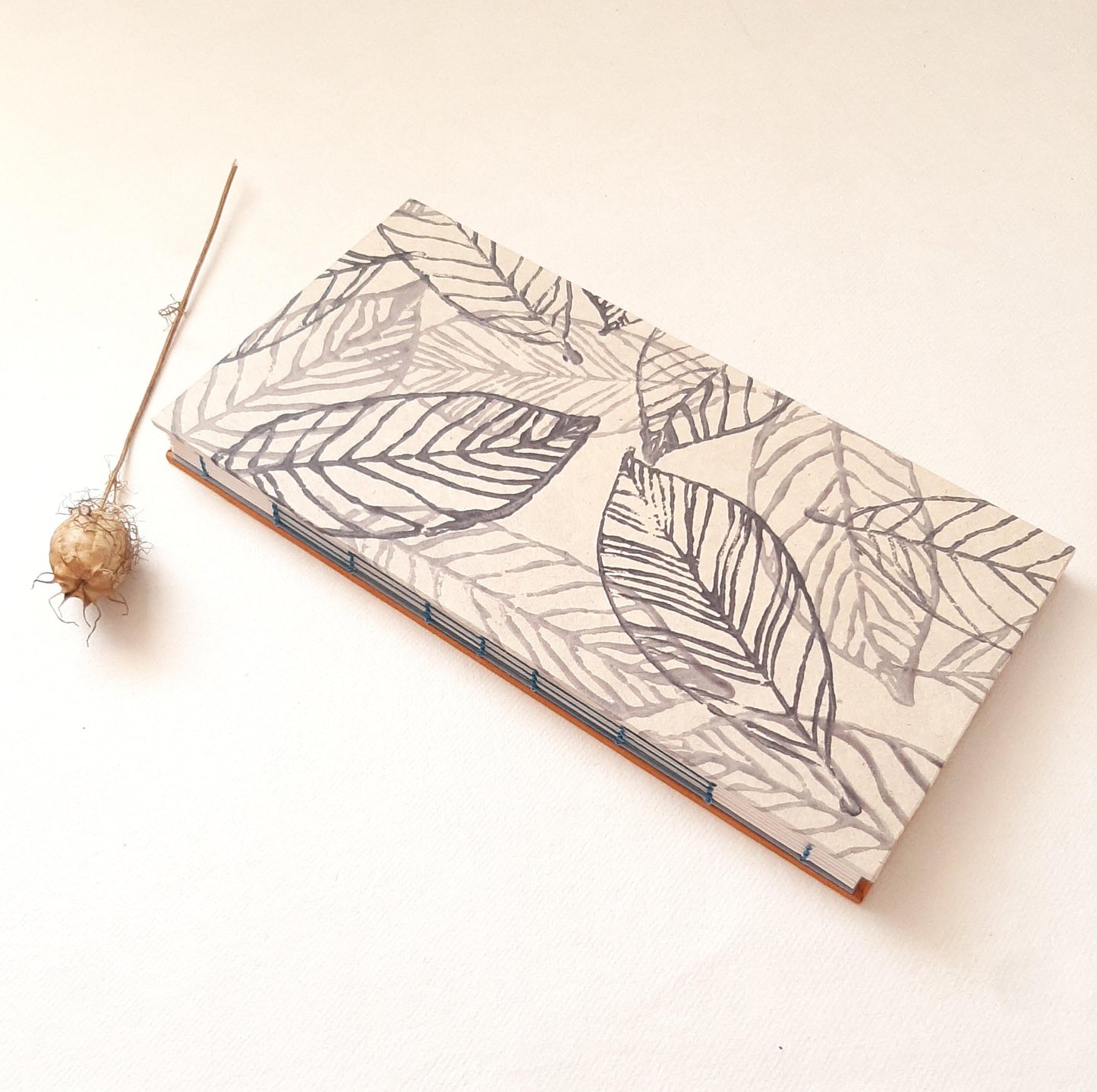 Taccuino per artista con stampa botanica di foglie in blu e ruggine