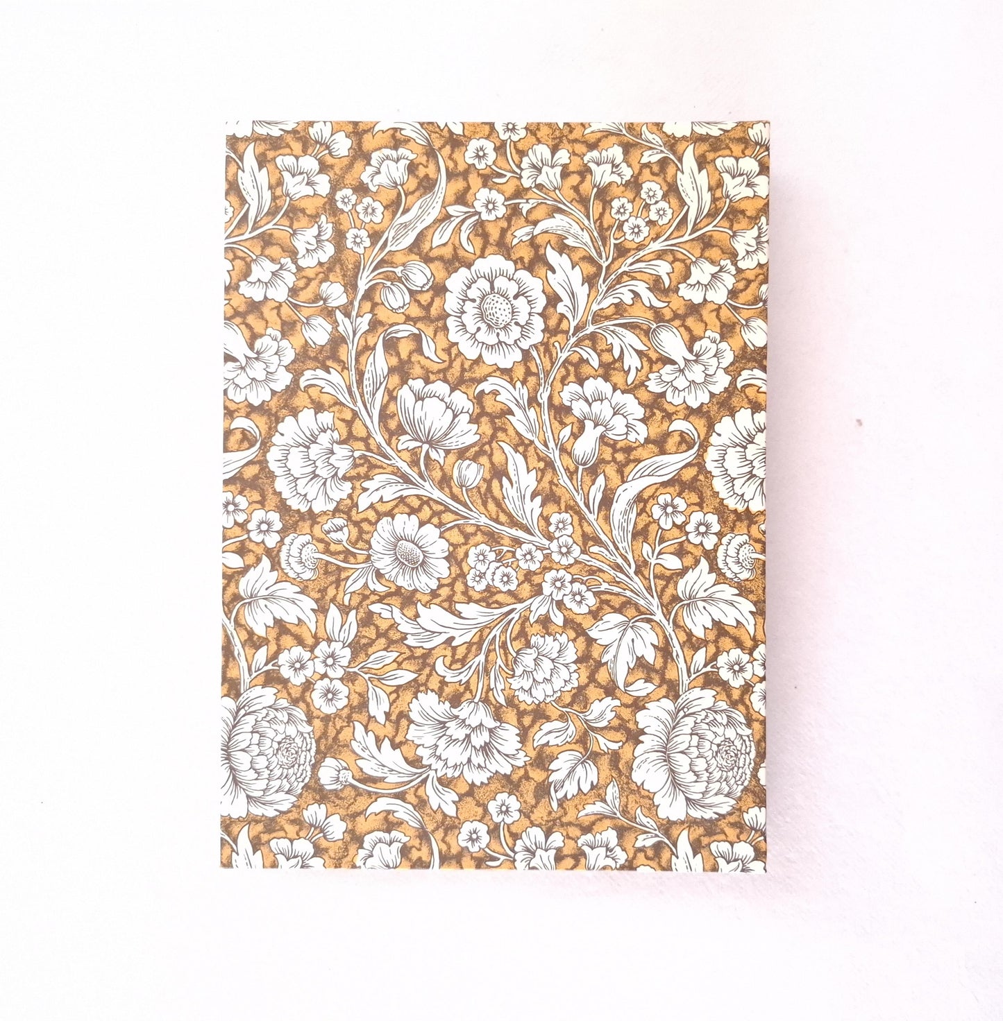 Taccuino A5 con stampa floreale vintage e pagine a righe in carta riciclata