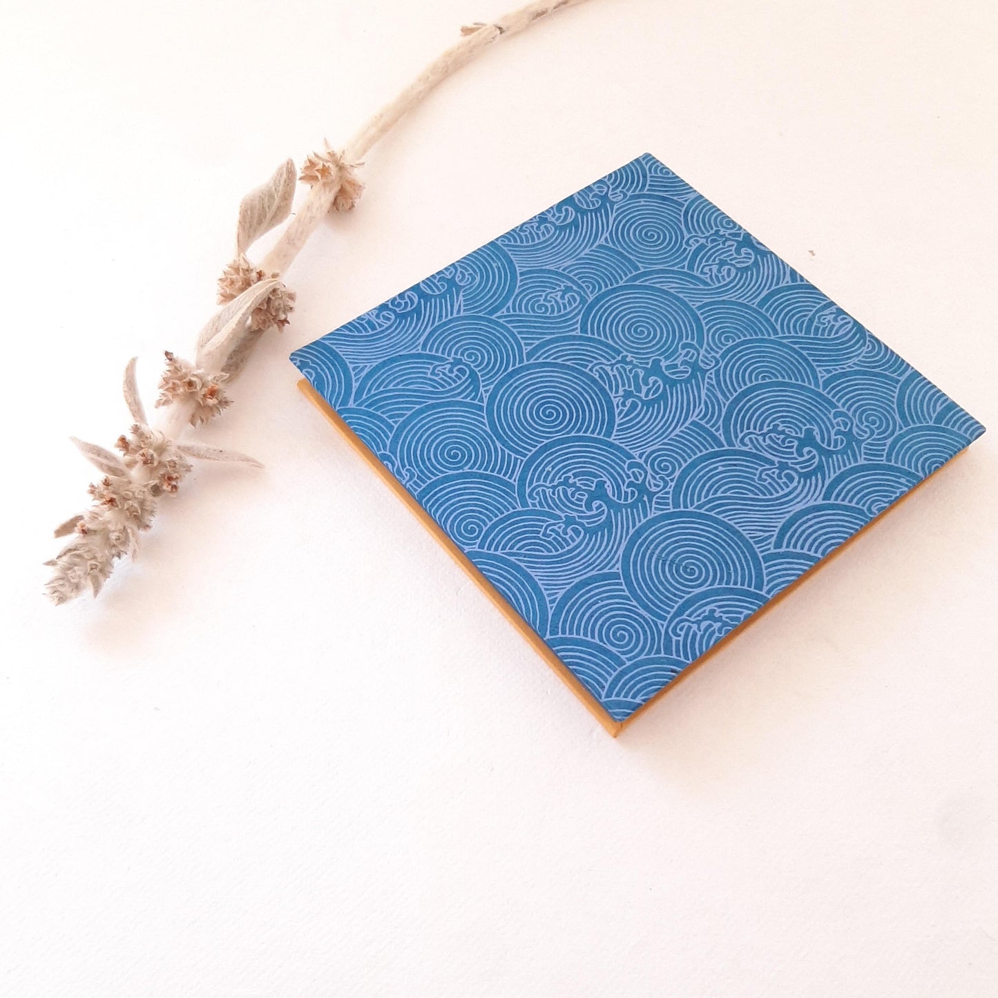 Mini album quadrato a Leporello con stampa Giapponese di onde