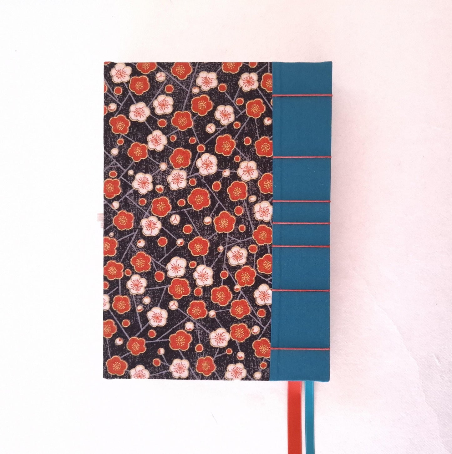 Diario A5 con pagine puntinate e tessuto Giapponese con fiori di ciliegio