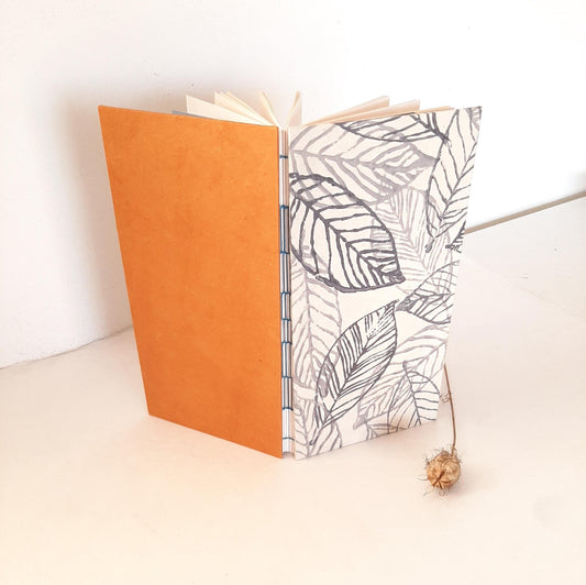 Taccuino per artista con stampa botanica di foglie in blu e ruggine