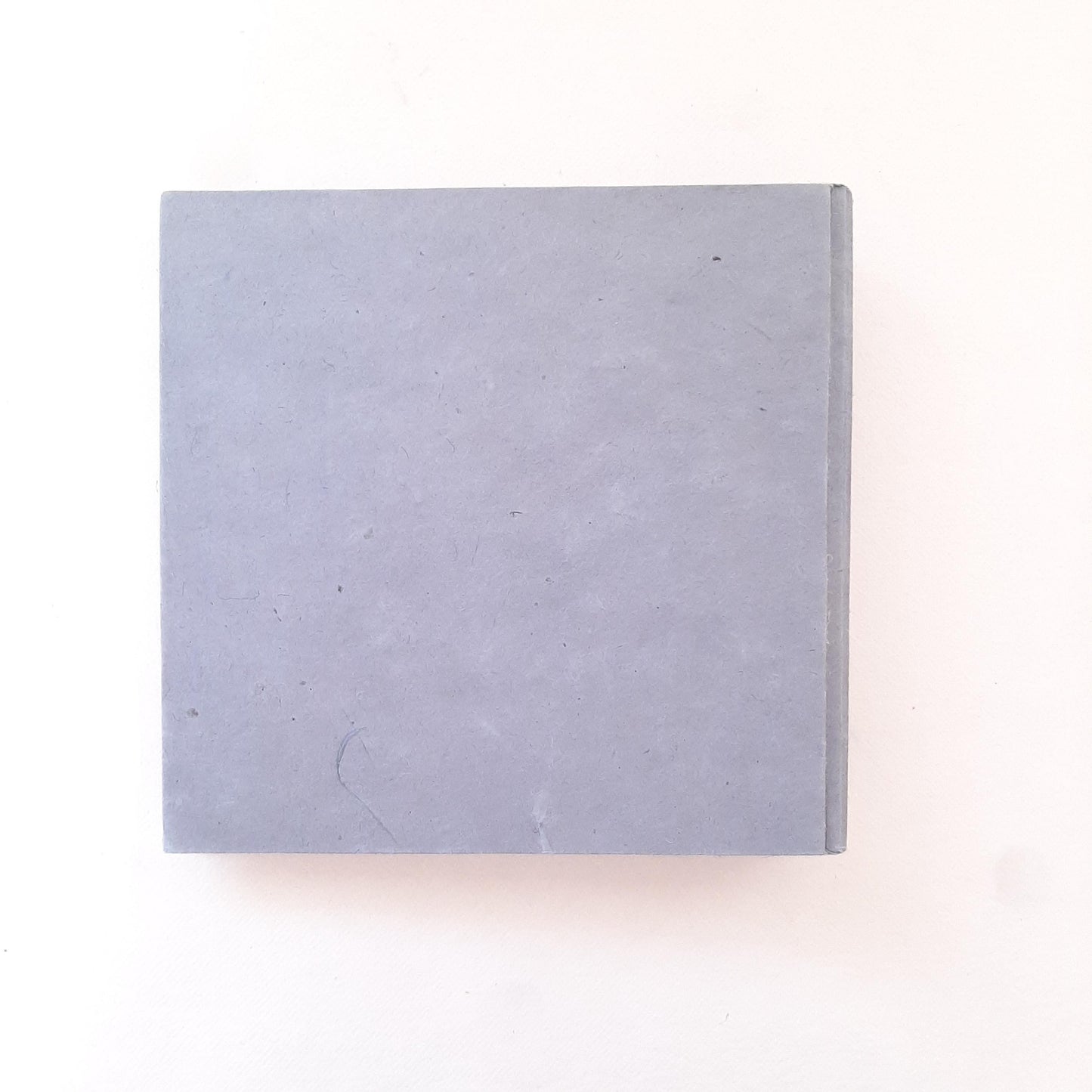 Mini album in stile Giapponese con fiori di ciliegio in rosso e pervinca