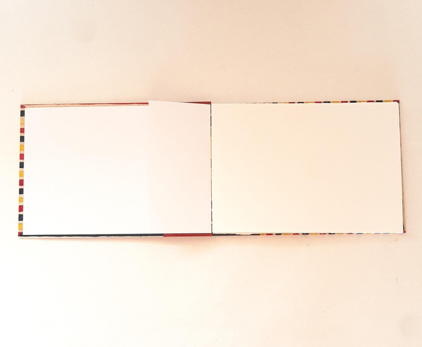 Taccuino grande per acquerello con righe batik multicolore