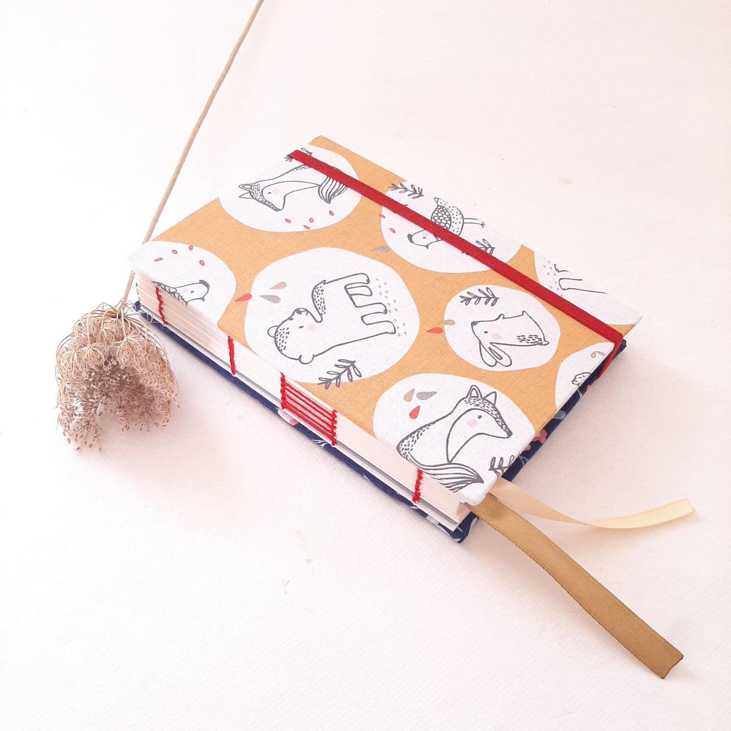 Taccuino A6 con elastico, pagine puntinate e copertine con animaletti