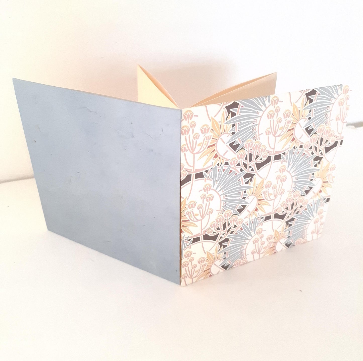 Leporello quadrato per foto 10x15 con fiori in stile Art Nouveau