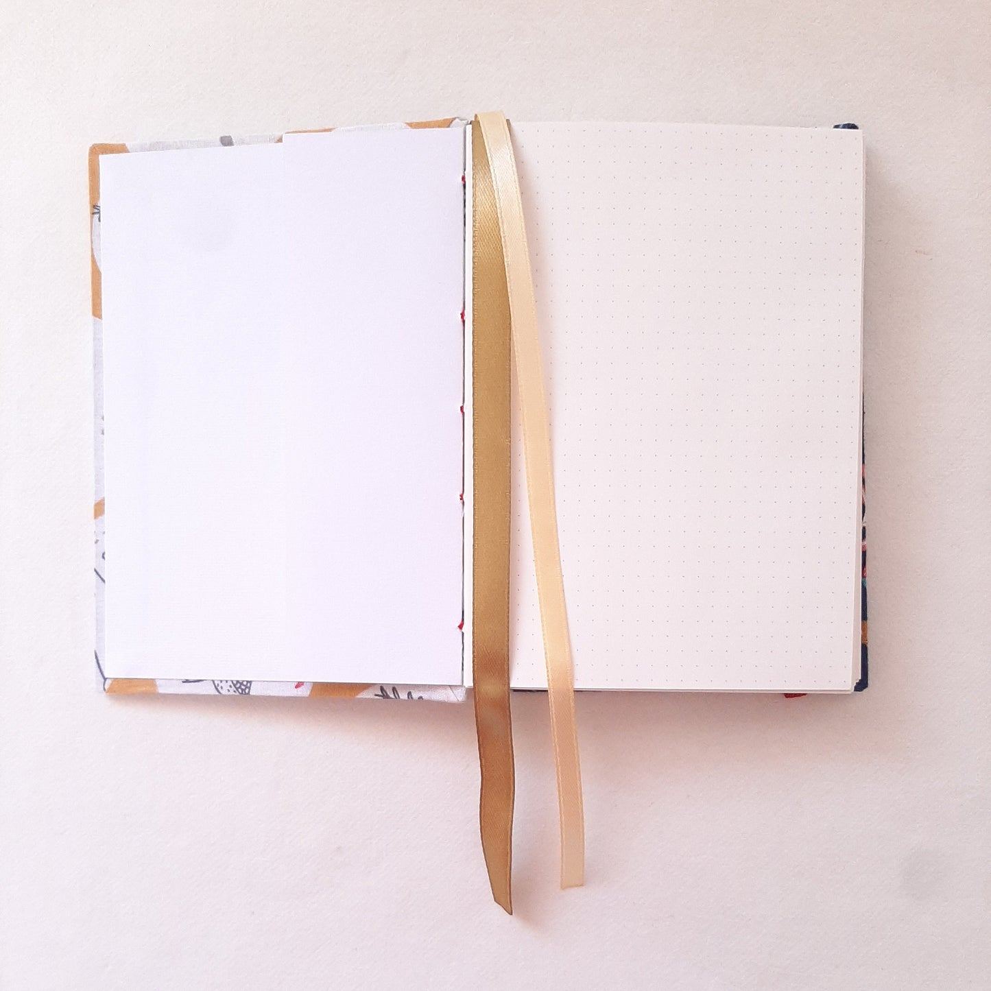 Taccuino A6 con elastico, pagine puntinate e copertine con animaletti