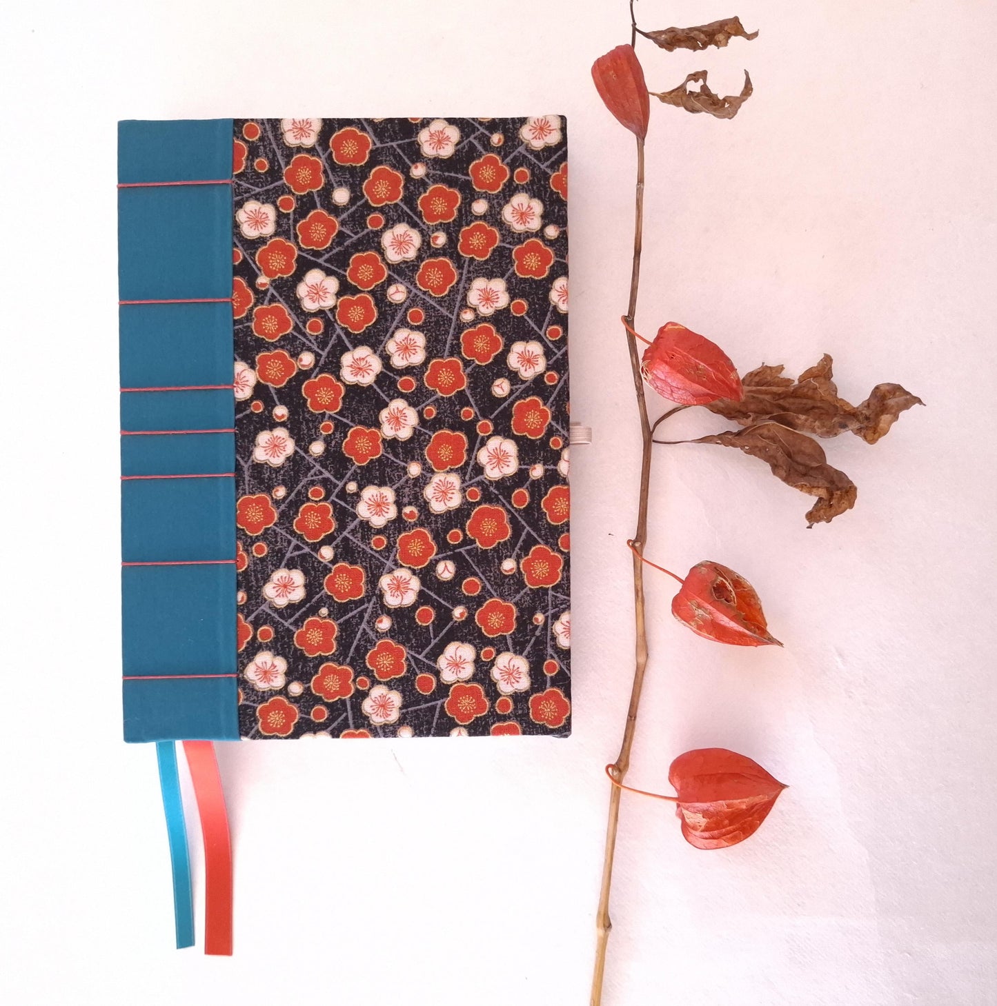 Diario A5 con pagine puntinate e tessuto Giapponese con fiori di ciliegio