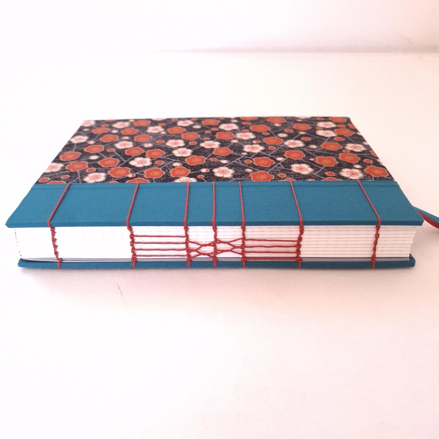 Diario A5 con pagine puntinate e tessuto Giapponese con fiori di ciliegio