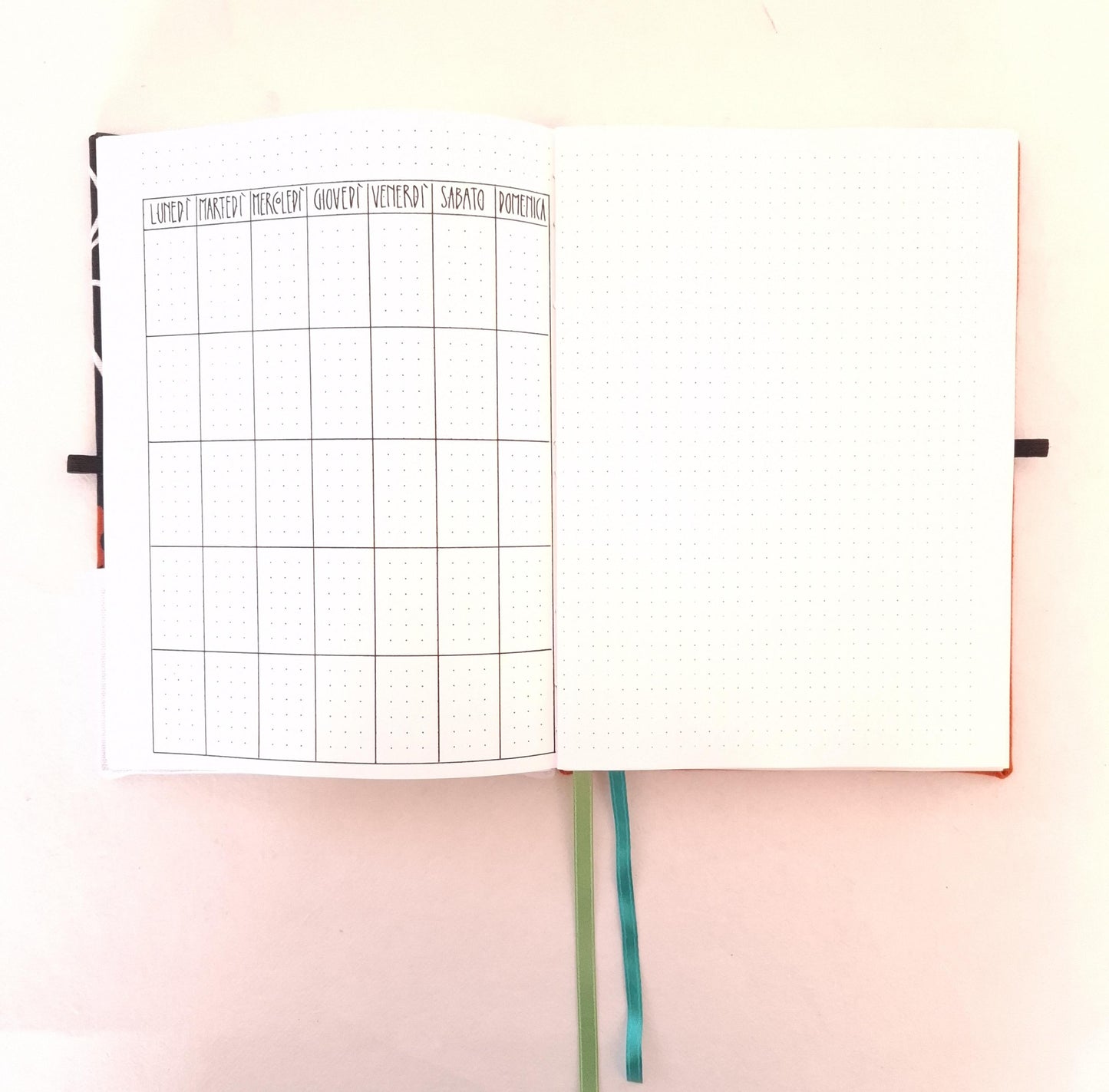 Agenda settimanale A5 foderata in tessuto floreale nordico