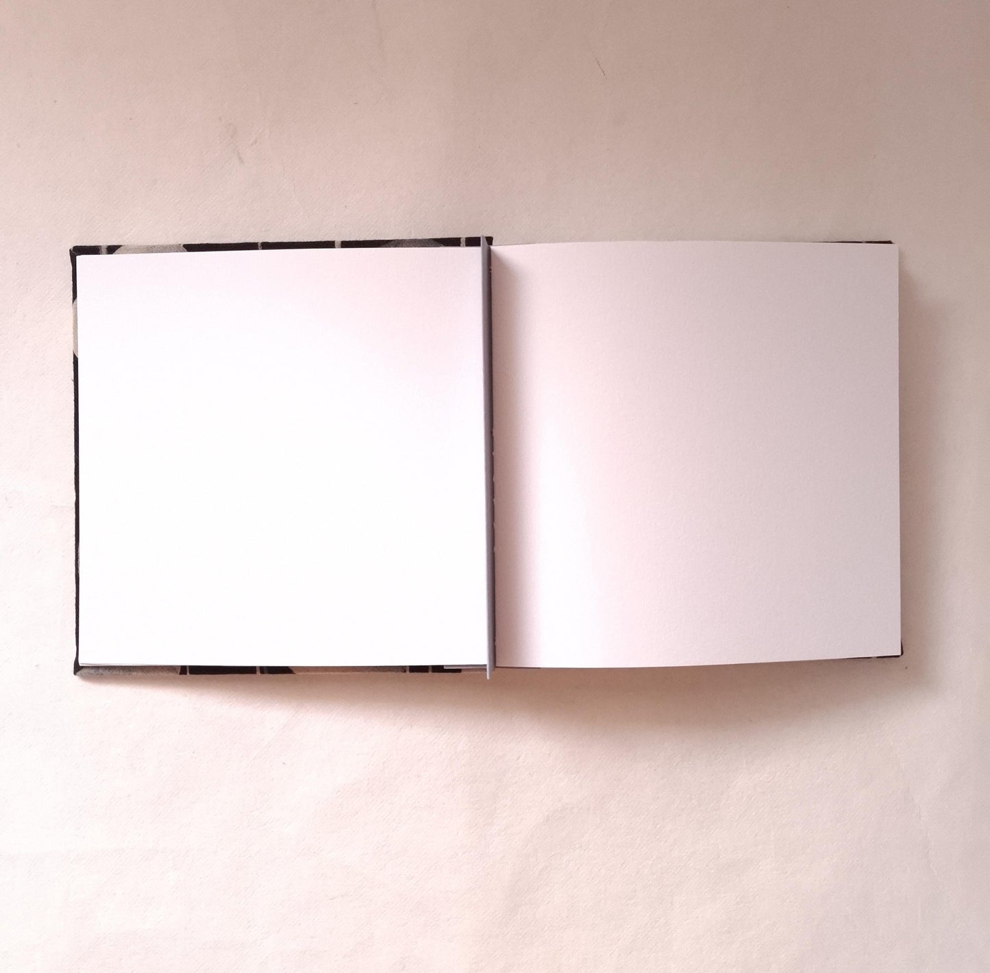 Album fotografico in tessuto Giapponese con cerchi in grigio e miele