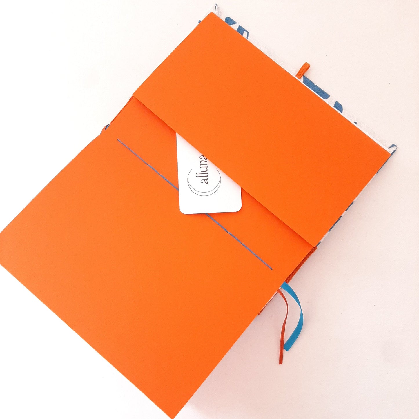 Diario A5 con pagine puntinate foderato in tessuto con foglie blu