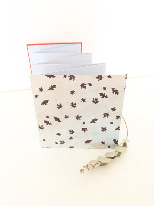 Mini album quadrato a Leporello con foglie in carta da zucchero