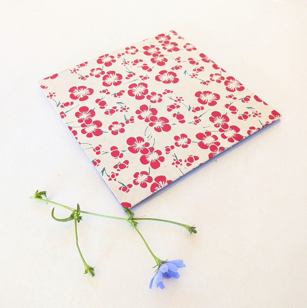 Album a fisarmonica quadrato con fiori di Ciliegio Giapponese