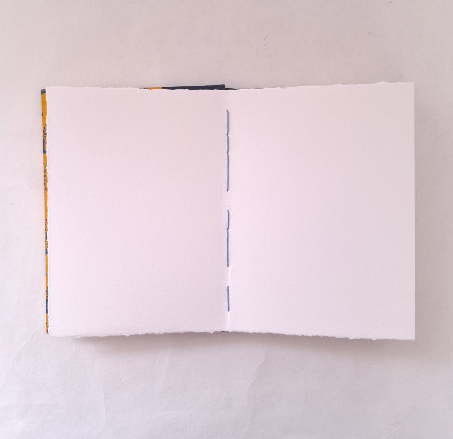 Carnet per acquerello con alberi in miele e blu