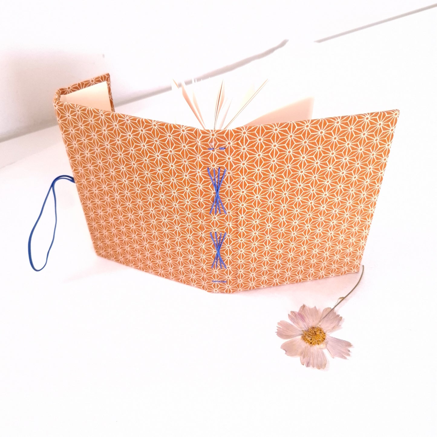 Diario di Viaggio in tessuto Giapponese con stelle Asanoha in beige e curry
